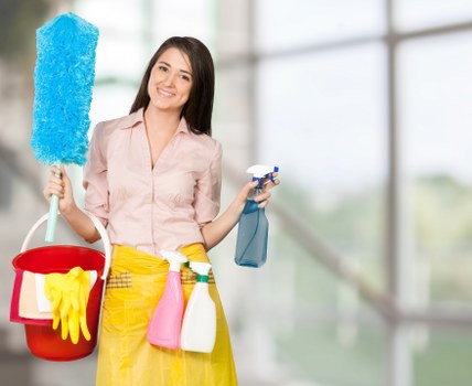 Kitchen and bathroom cleaning in an E15 property